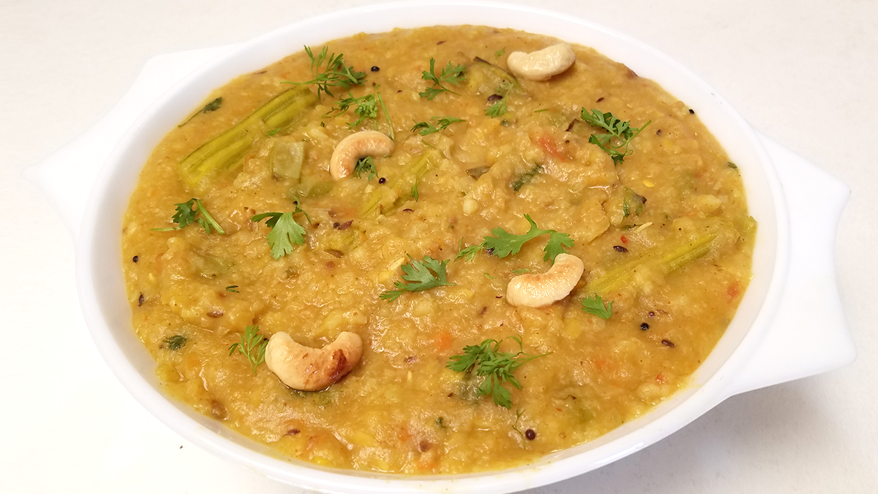 Bisi Bele Bath బిసి బెలి బాత్ Sambar Rice Recipe in Telugu.